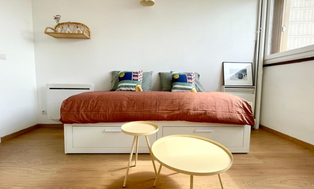 Charming Bright Sunny Studio In Belleville Paris Exterior foto